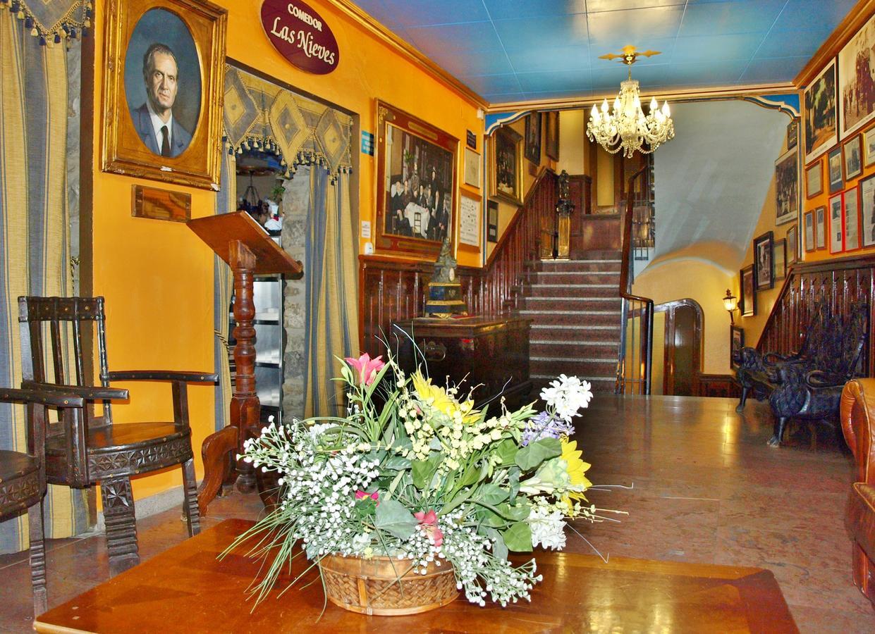 Hotel Mur Jaca Luaran gambar
