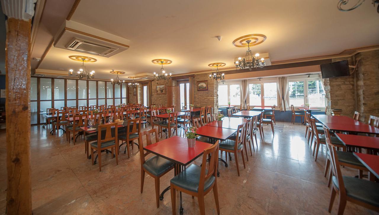 Hotel Mur Jaca Luaran gambar