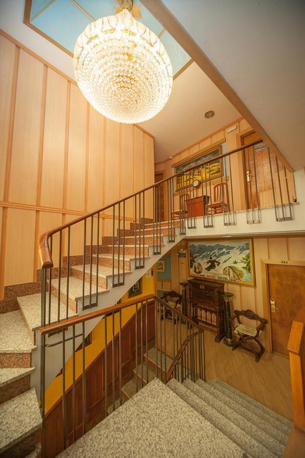 Hotel Mur Jaca Luaran gambar